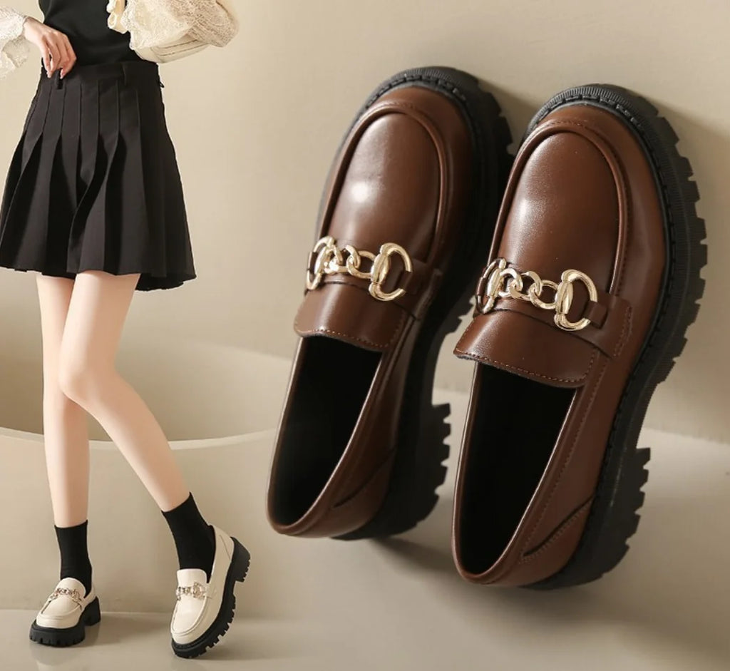 Old Money Chunky Leather Mocassins – Daurea Maison Metal Chain Edition
